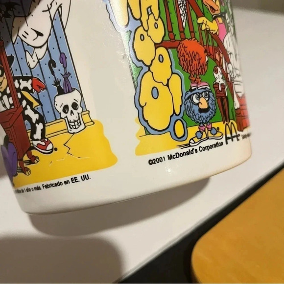 McDonalds 2001 Halloween Trick Or Treat Bucket Candy Pail w/ Bat On Handle - Picture 5 of 7